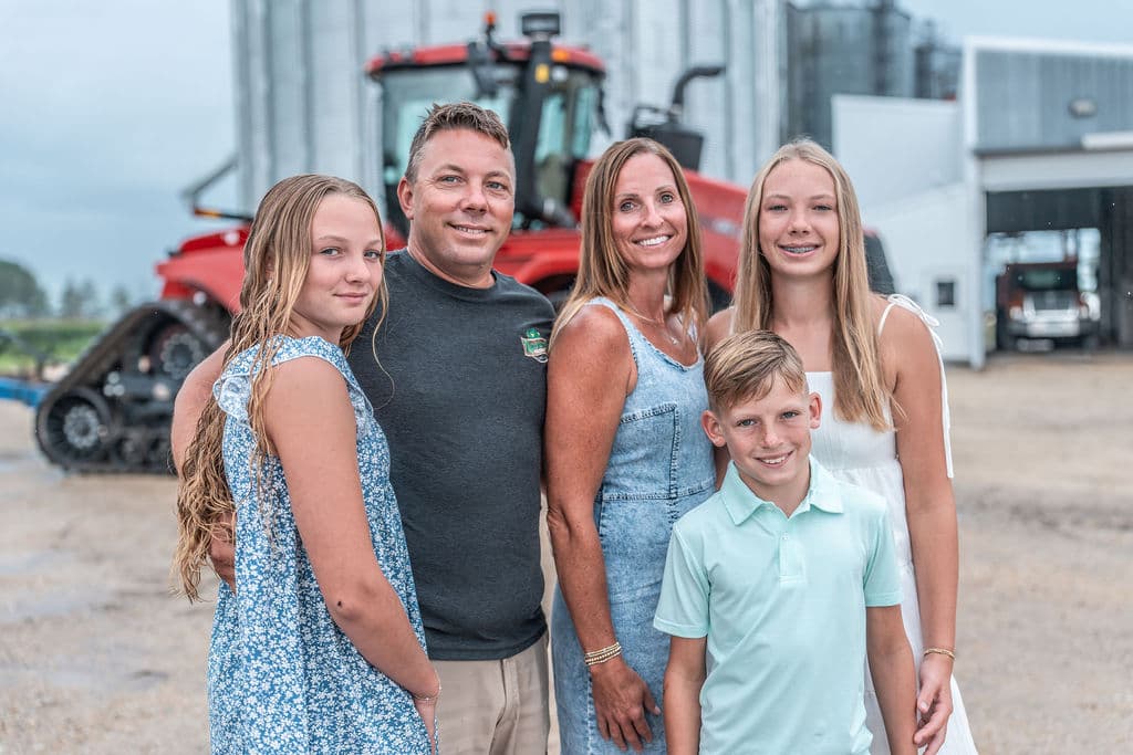Ryan, Julie, and their three children at Riechers Farms